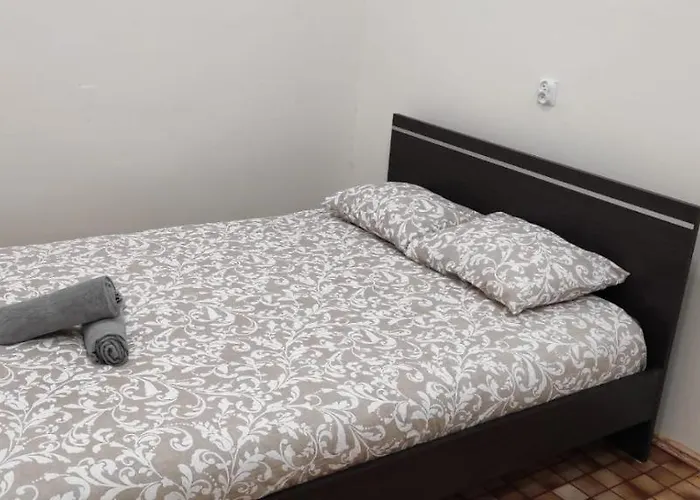 Lilia House Отель Познань