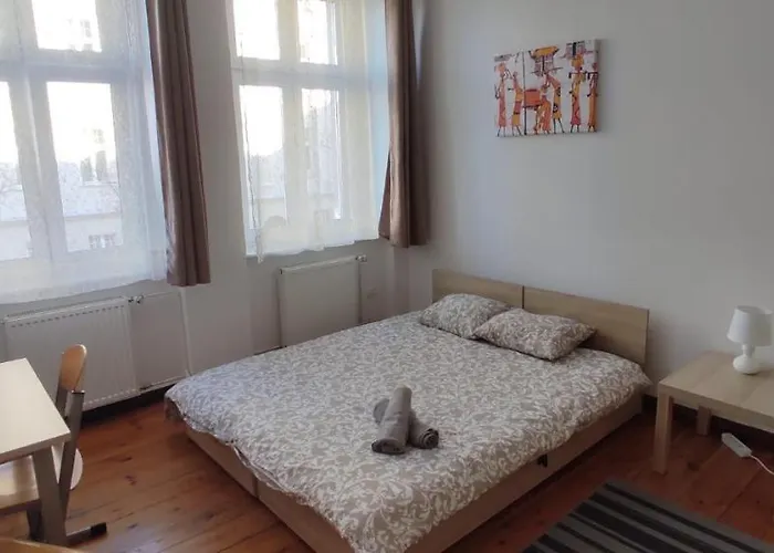 Отель Lilia House *