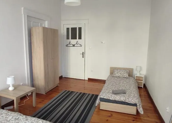 Отель Lilia House *